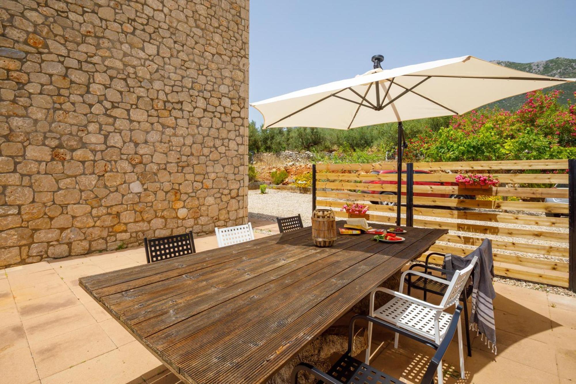 La Pietra Maisonettes Neokhorion  外观 照片